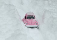 基辅遭遇断电缺水危机，严寒大雪考验城市生存挑战